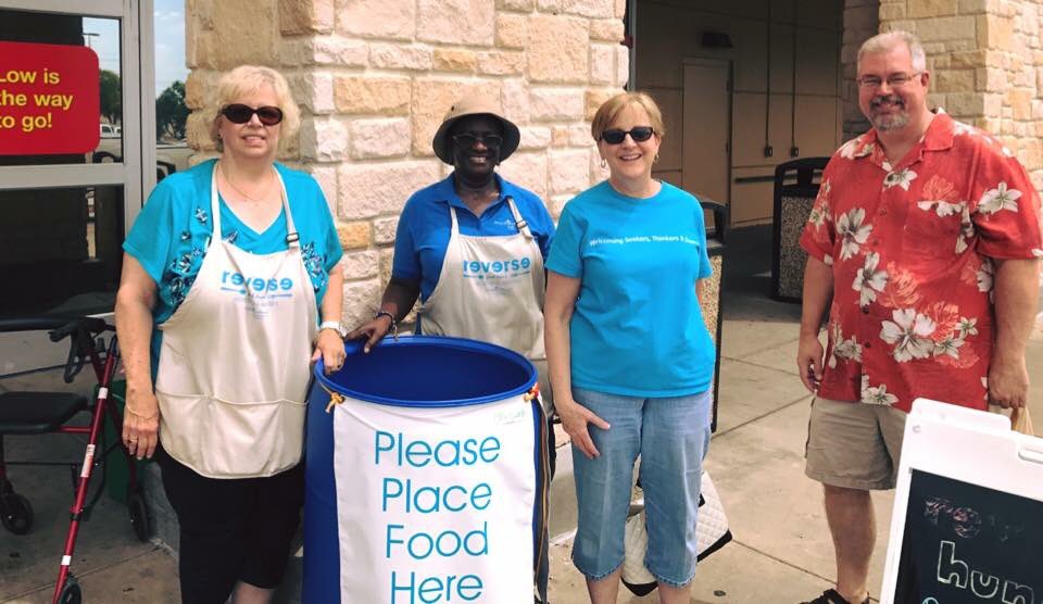 ReversingHunger's tweet photo. 930 lbs. of food collected this weekend! Thanks to everyone who donated &amp; our volunteers – who work no matter the weather! 🌞 #reversehunger https://t.co/JOt1nsQTWi