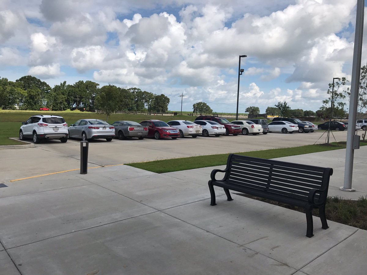 solaccofficial's tweet photo. It's a full house at our @SLCC_Evangeline campus in St. Martinville! Welcome back to our St Martin Parish students! #SLCCFall17 https://t.co/iKk9S906r2