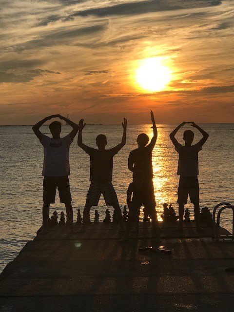 CIC_Club's tweet photo. For OSU fans....a sunset OHIO silhouette on the #CIC pier https://t.co/KLgTsjw6iO