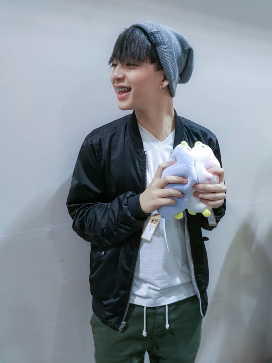 bbasjtr_family's tweet photo. ดูทำหน้าเข้าสิ น่าเข้าไปฟัดจุงเบย น่าร้ากกกกกก 😻😻 @basjtr #บาสเด็กอ้วนที่แท้จริง ถ้าขุดรูปเก่าแล้วเจอน่ารักงี้ ขุดนานล้าววว 😽 https://t.co/00teQ7UalF