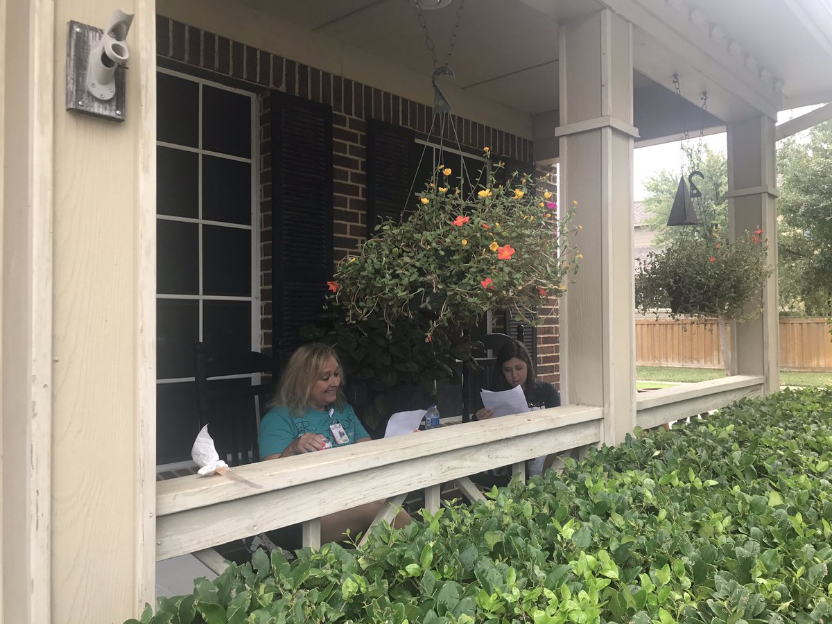 Maria Ottman tweet media