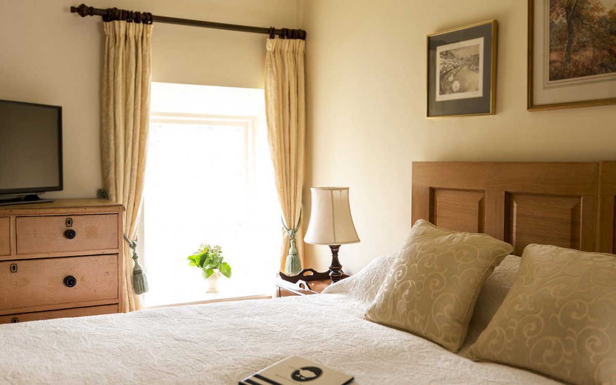 The Courtyard at Biggin Hall is a recently converted 18th century stone building. 
#accommodation #derbyshire
bigginhall.co.uk/rooms/the-cour…