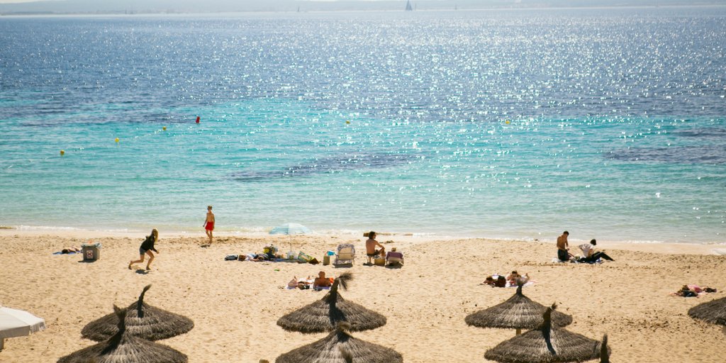 Bal_Illetas's tweet photo. El reflejo del sol en el #Mediterraneo <3 un espectáculo del que puedes disfrutar cada día en #BalnearioIlletas / #mallorca #playasmallorca https://t.co/Cok3vTID6A