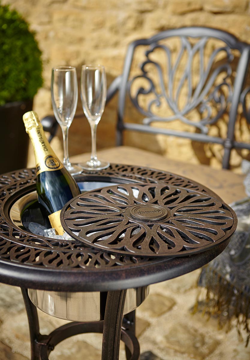 GardenFurnWorld's tweet photo. What better #Bistro set to have for #NationalProseccoDay than the #Hartman #Amalfi with built in #wine cooler: https://t.co/FVE8gb9Pxf https://t.co/b4LhxhPmCt