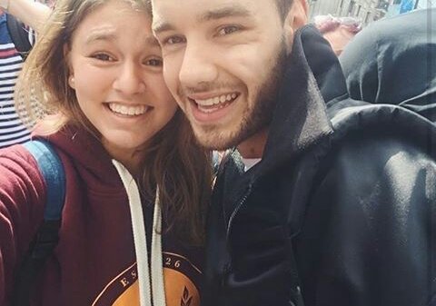 LiamJPWorld's tweet photo. Liam y Zedd con algunos fans. 14/8 https://t.co/0pgJqBNRaJ