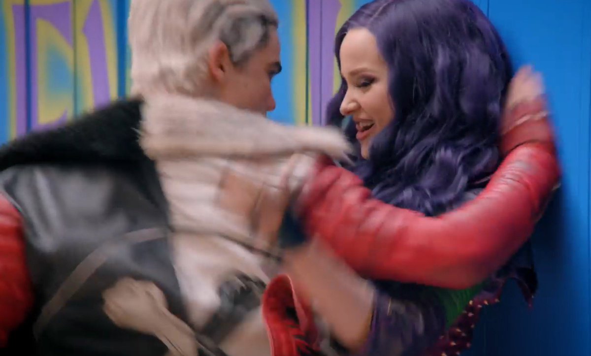 dchi_me__'s tweet photo. この人たちが付き合ったらDescendants面白くなりそう😝

大好きなんだけど😘笑

@DoveCameron @SofiaCarson @TheCameronBoyce 
@booboostewart https://t.co/ApyWwvwyvi