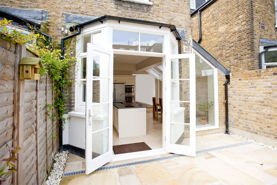 BuildTeamLDN's tweet photo. We built this stunning extension with French terrace doors in 12 weeks on a 50k budget! #BuildBudget #HomeDesign #Construction https://t.co/xa9DgzdbRL