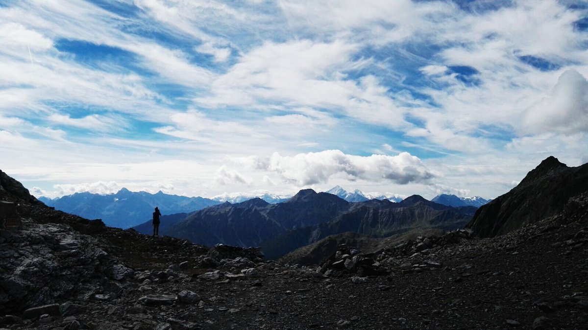 TomOrusa's tweet photo. #Skysteps Between the borders of Italy-Switzerland and France. Lacs des Fenetrês, Haute Val Ferret, Switzeland @LizBurakowski @Beppeley #GSB https://t.co/utsDXYvt8b