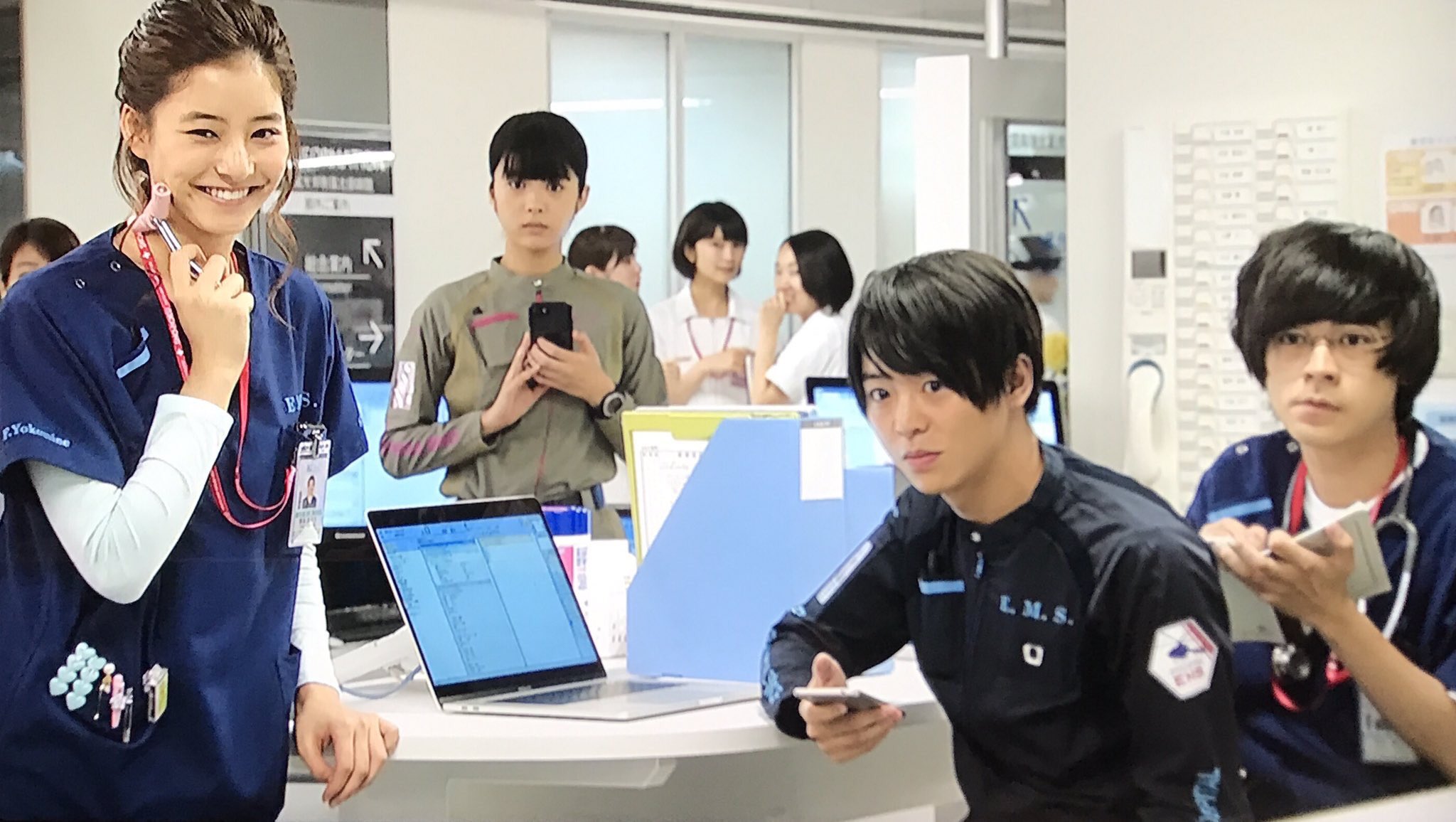 Hey Say Jump Auf Twitter 今日もスマホいじいじ名取先生 コード ブルー 名取先生 Hey Say Jump Auf Twitter 今日もスマホいじいじ名取先生 コード ブルー 名取先生