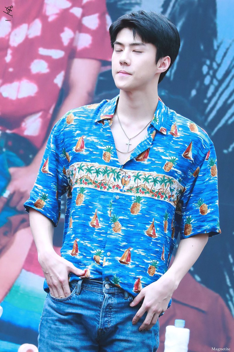Magnetite1220's tweet photo. #sehun #吴世勋 🤓 https://t.co/0C6Gy0bl4H