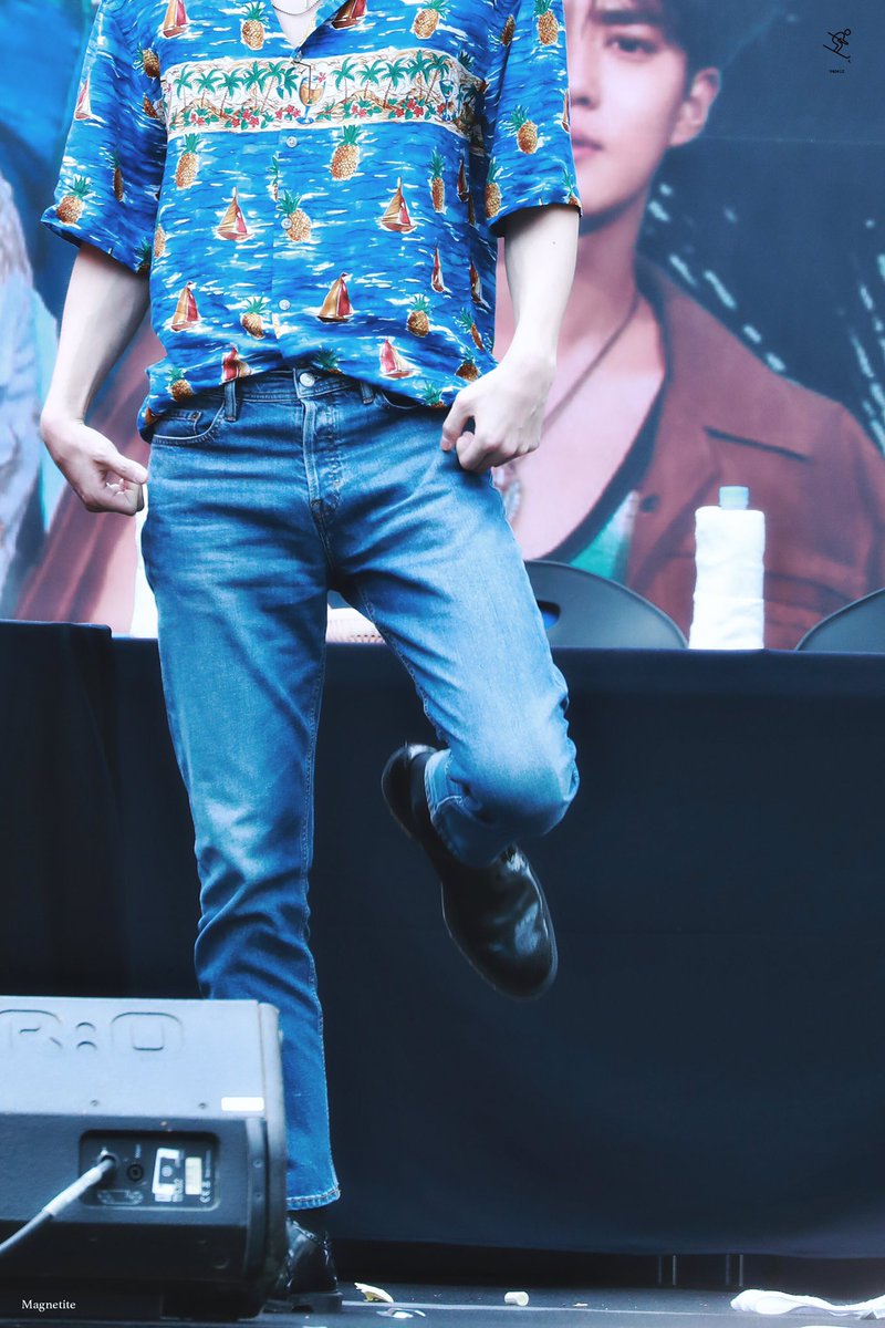 Magnetite1220's tweet photo. #sehun #吴世勋 😚 https://t.co/ruehKVTMTi