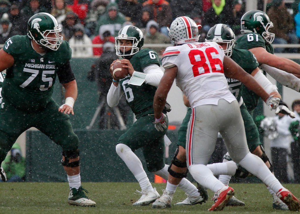 LetsGoBuckeyes's tweet photo. Starting DT: Dre'Mont Jones #86

RS Sophomore from Cleveland, OH (St. Ignatius)

*Started 12 games last year and was a Freshman All-American https://t.co/pODNQ3ev5V