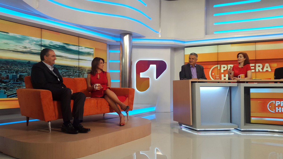Canal1_Col's tweet photo. El ministro de @MinAgricultura, @aurelioIragorri, nos visita en #PrimeraHora de #El1DeTodos. https://t.co/lduZZNt8T7