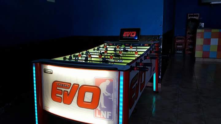 ambiciones_bar's tweet photo. Amig@s!! Hoy es Lunes! Víspera de Patrona! Que nadie se quede en casa q hoy se sale! 😉 🎉 🎉 🎇🎇🍻 https://t.co/4DkV859iHc