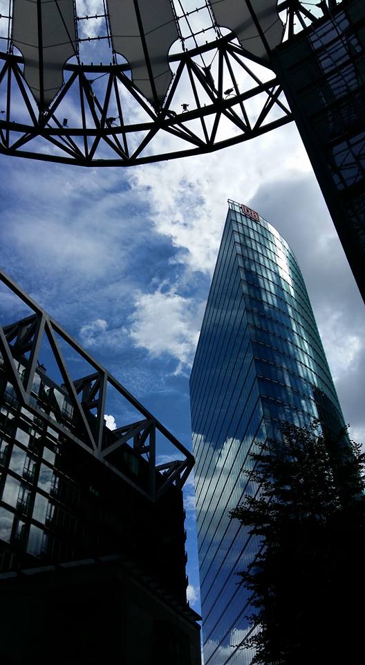 PalaceBerlin's tweet photo. Nachmittags am @PotsdamerPlatzB #SonyCenter #Berlin #Monday https://t.co/k8dILCVa1p