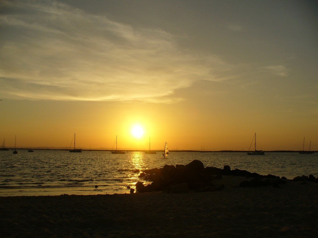 Bahia de La Paz during sunset time at Malecon zone centro <a href="/LaPazBajaSur/">La Paz Baja Sur</a> <a href="/Baja_Sur/">Baja California Sur</a> <a href="/BajaSurMexico/">Baja Sur Mexico</a> <a href="/LaPazBCSTourism/">Tourism La Paz BCS</a>  Thanks to <a href="/lapazography/">La Paz Photography</a>