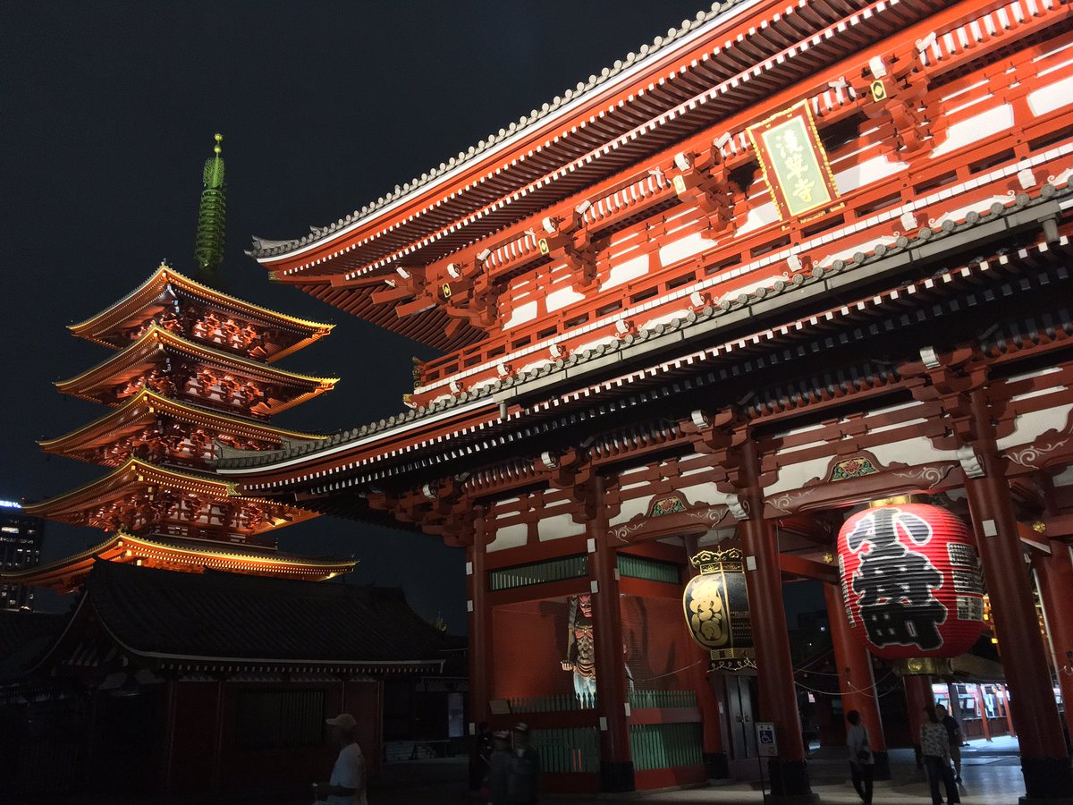 ShinyJadeite's tweet photo. I'm falling in love with #Asakusa Sensoji ❤️ #Tokyo #Japan https://t.co/cuP9DY0nVG