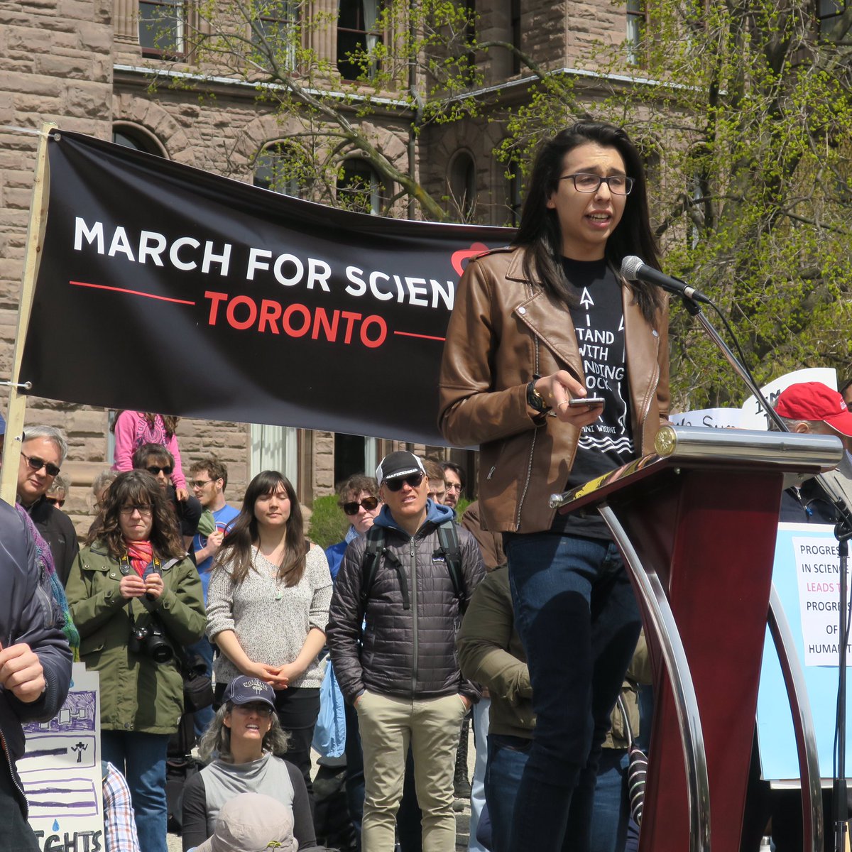 dawnbazely's tweet photo. He shared his #StandingRock experiences at #ScienceMarchTO.
Support @codylh123 & friends' 🎥:
M'ni Wiconi Gathering https://t.co/yR4WFpKr6w https://t.co/pQYEuRiCAU