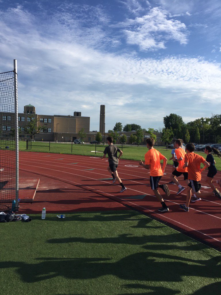 AmherstTigers1's tweet photo. Cross Country Day 1 of Fall Sports. #onetiger #grit #preptalklive https://t.co/wxZAuJLxvp