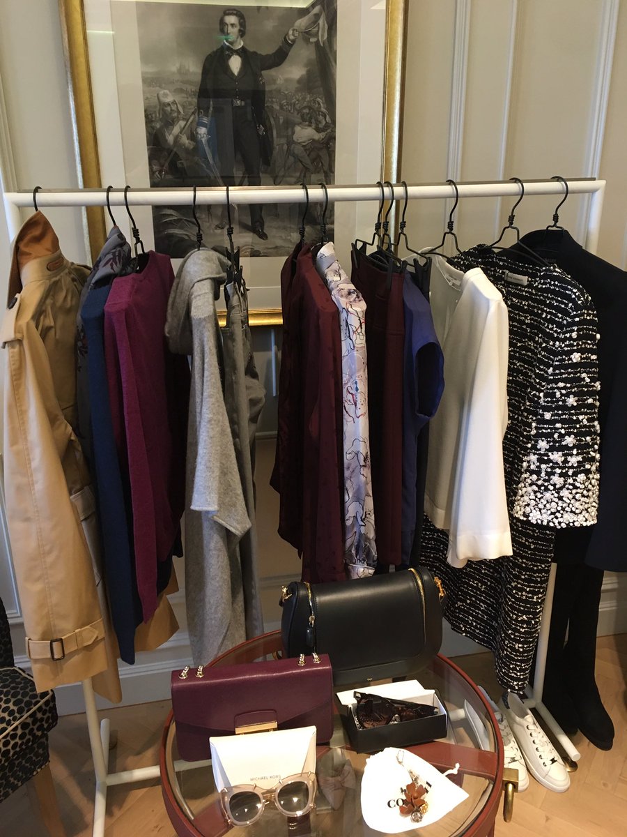 Ladies_polo's tweet photo. Thanks to @KildareVillage for a fab style preview this morning in VIP lounge... Wonderful fashion tips from Tess Purcell! 🏇🥂🎀 https://t.co/fpPQqMg9xU