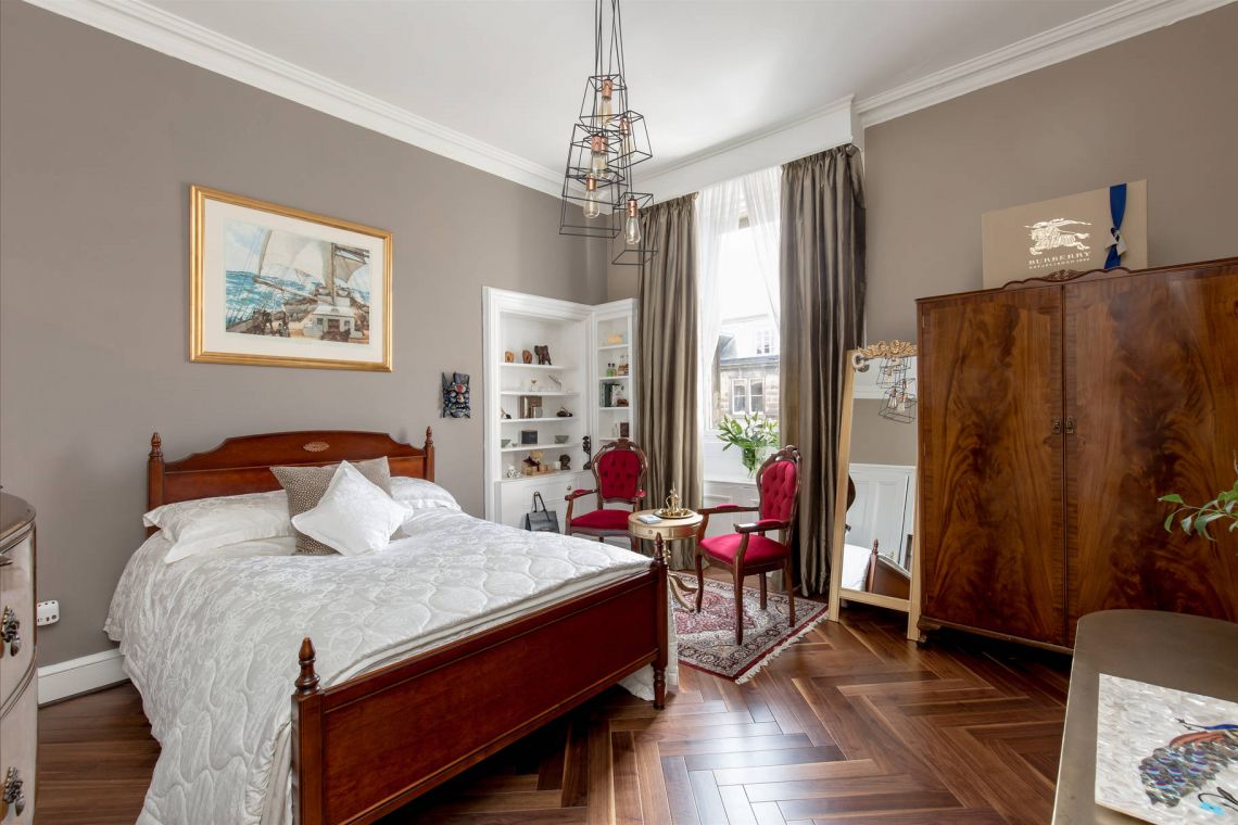 FOR SALE: 2 Bed Apartment - Manor Place, West End #Edinburgh O/O £495k
coultersproperty.co.uk/property-full-… #property