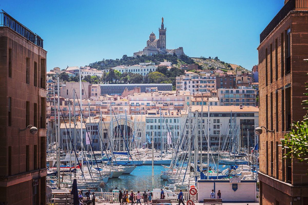 Claptone_'s tweet photo. PLAYING #R2ROOFTOP #MARSEILLE TONIGHT. #GoldenSummer2017 https://t.co/4LNyFFvbTC