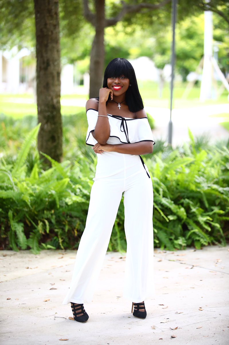 TierraTraniece's tweet image. The girl that they used to know, done changed. Now they saying Ms. BEFORE they mention my name. #StayBooked