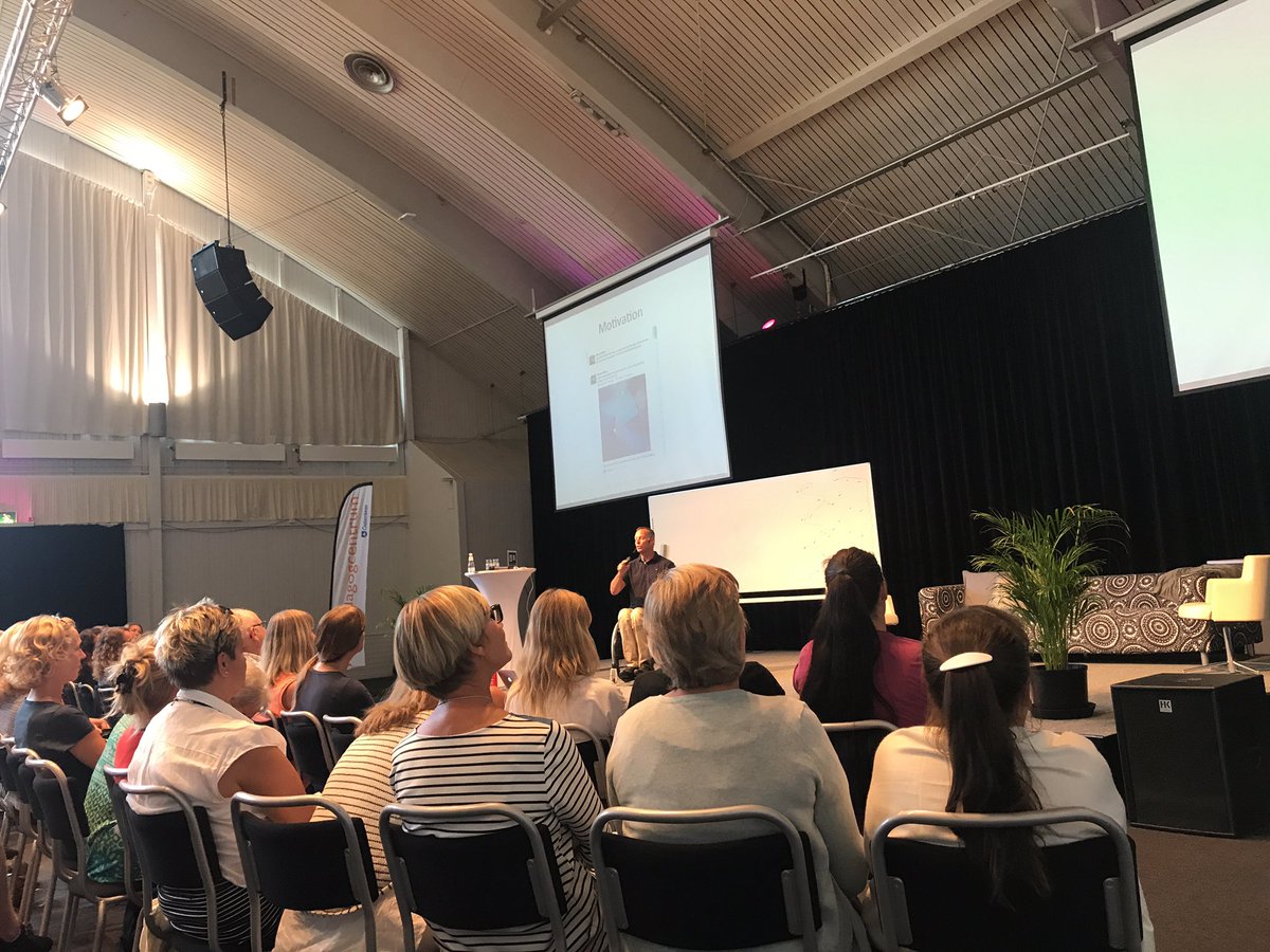 rektormartin's tweet photo. Tomas Fogdö och Spsm på Kick off i Österåker. #kickoffosteraker #osteraker #tillgängliglärmiljö https://t.co/oJtkG5hxtY