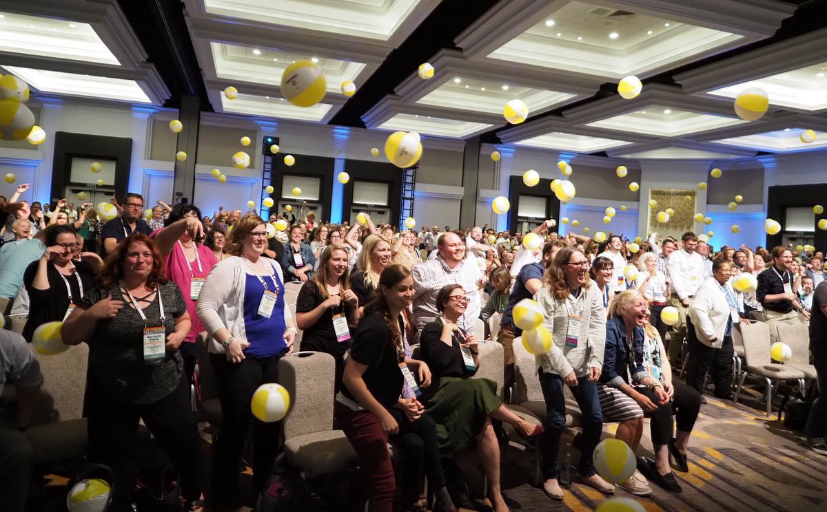 tessnetwork's tweet photo. And then there were beach balls. Good morning everyone - it's Day 2 of #TLCC2017 in San Diego! https://t.co/ubQ45n6Rcz