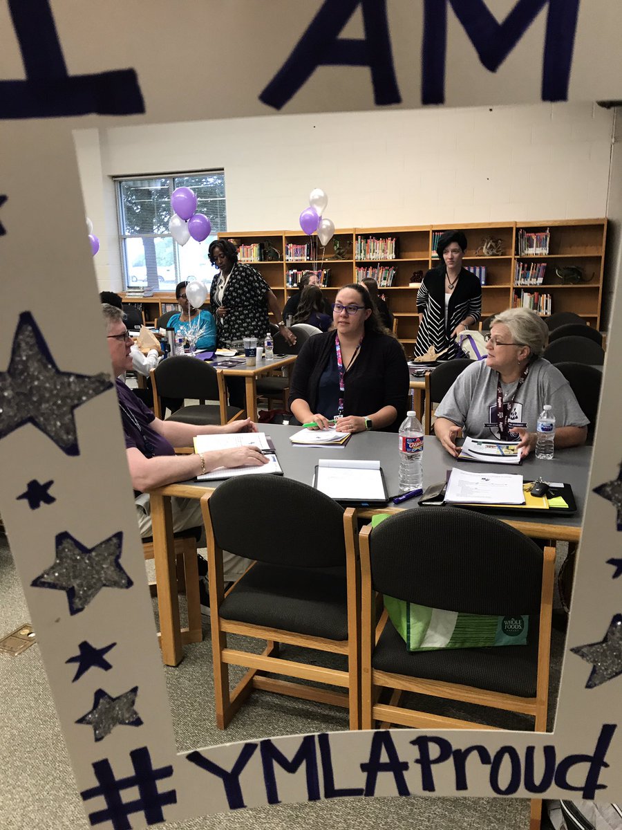 GusGarciaYMLA's tweet photo. Excited staff ready to start the new school year! #aisdgot❤️#aisdgottalent #ymlaproud https://t.co/keHxiFJ7Wd