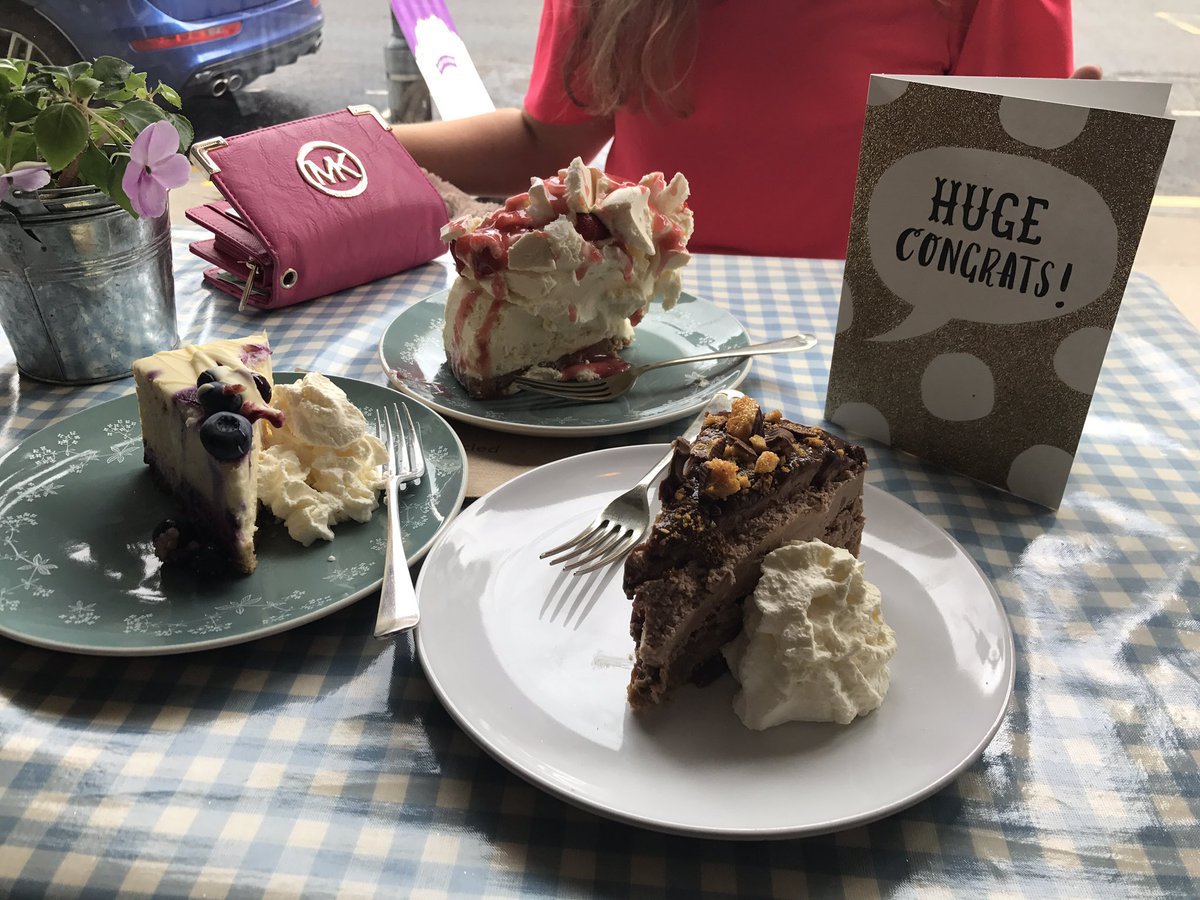 LRFlanniganOT's tweet photo. End of internship cheesecake & celebrating a new job with @b_crocks @NicoleKane_OT missing @McNEmilyJane ☹️#otintern17 https://t.co/OwuRAy9hMI