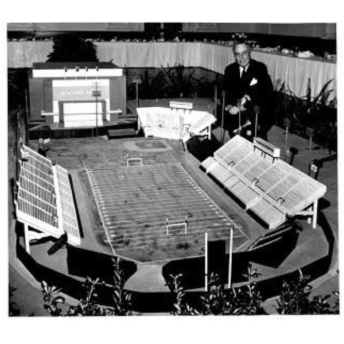 BomberAlumni's tweet photo. #TodayInBlueBomberHistory
Aug 14, 1953 - Grand Opening of Wpg Stadium, aka The House That Jack Built.
#WinnipegStadium #CanadInnsStadium https://t.co/prJpSrzyQX