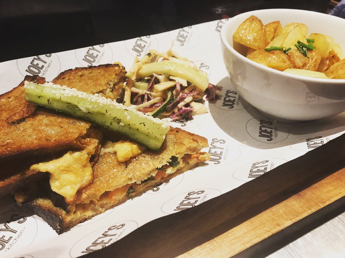hauntlocal's tweet photo. Tomorrow we welcome back @joeyskitchenLDN to your local Haunt 🙌🏽 

Last Week their amazing vegan cheese toasties SOLD OUT 😳!

#JoinUs https://t.co/JP8IgqwTex