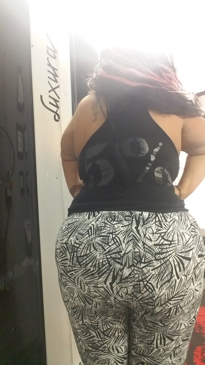 KrystinaButel's tweet photo. #team5percent #5percentnutrition #glutes #gymwear #waist #weightloss #supercurves #5percenter #musclemakersgym #USAtoUK https://t.co/gNN5uzgAwF