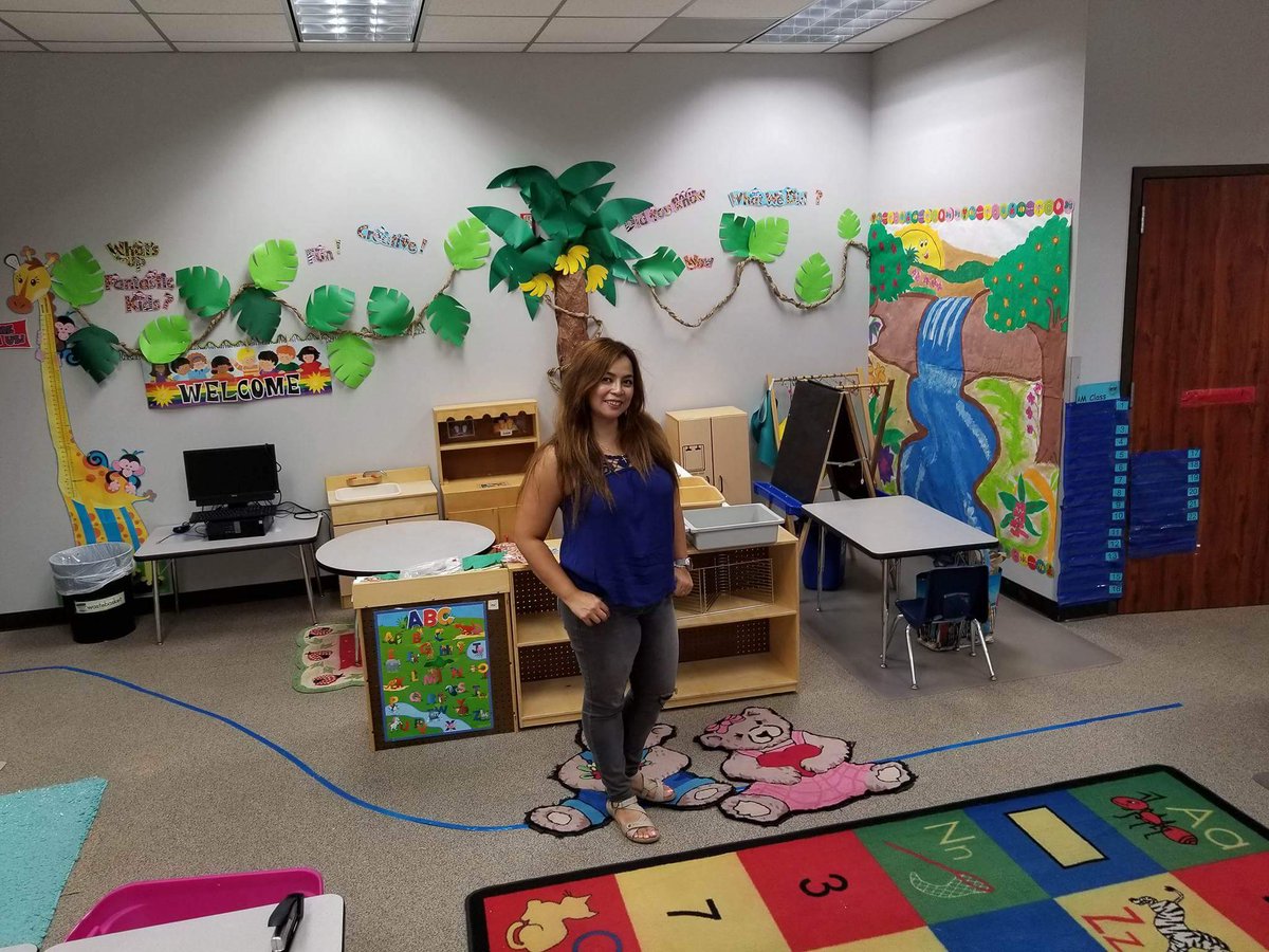MsPaternoPreK's tweet photo. See you later at 4pm, "Meet the Teacher" #hickstigers https://t.co/cIAcYKQJqc