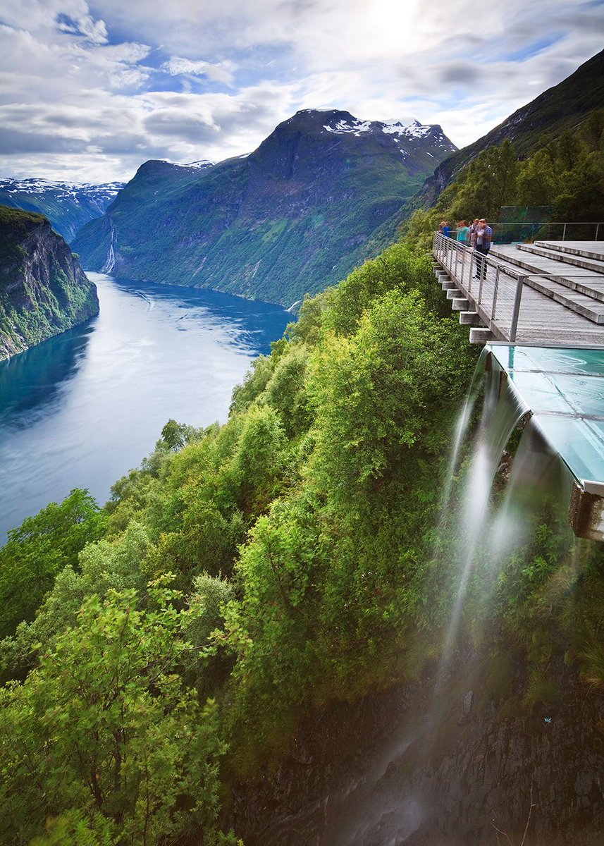 Buy One Get One HALF PRICE on a selection of our 2018 #cruises from #Liverpool. Which will you choose? ow.ly/lUIh30eo3hI