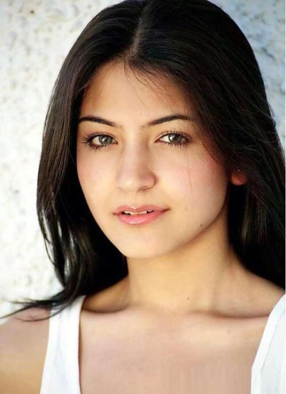 AnushkaAddicts_'s tweet photo. Natural baby 😍 @AnushkaSharma #anushkasharma #bollywood #bollywoodactor #bollywoodactress #queen #Anushka https://t.co/y3K31E8Zfs