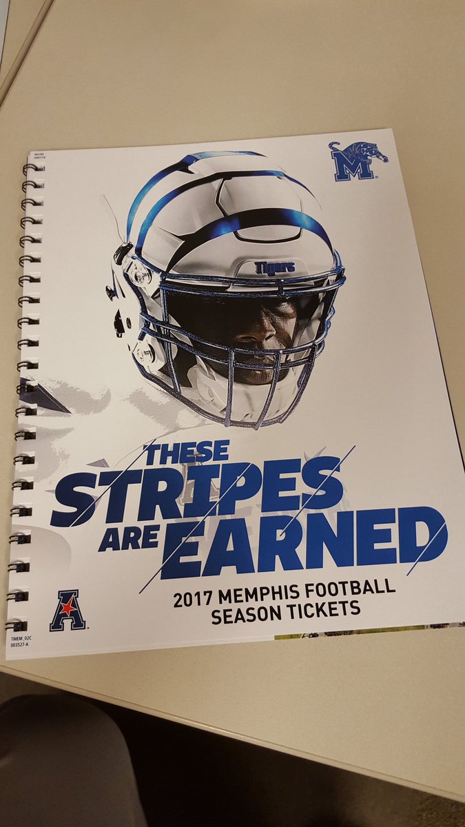 SlaWPoPPa's tweet photo. #stripeup #footballschool #TigerLane #F199 https://t.co/e54HiRKIhQ