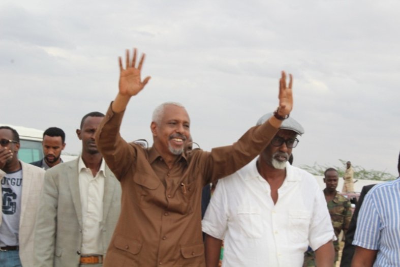GaroweOnline's tweet photo. #BREAKING: After a no confidence motion signed by 72 MPs, #Hirsahbelle Parliament ousts President Ali Abdullahi Osoble over "incompetence". https://t.co/HM9eUBW8LY