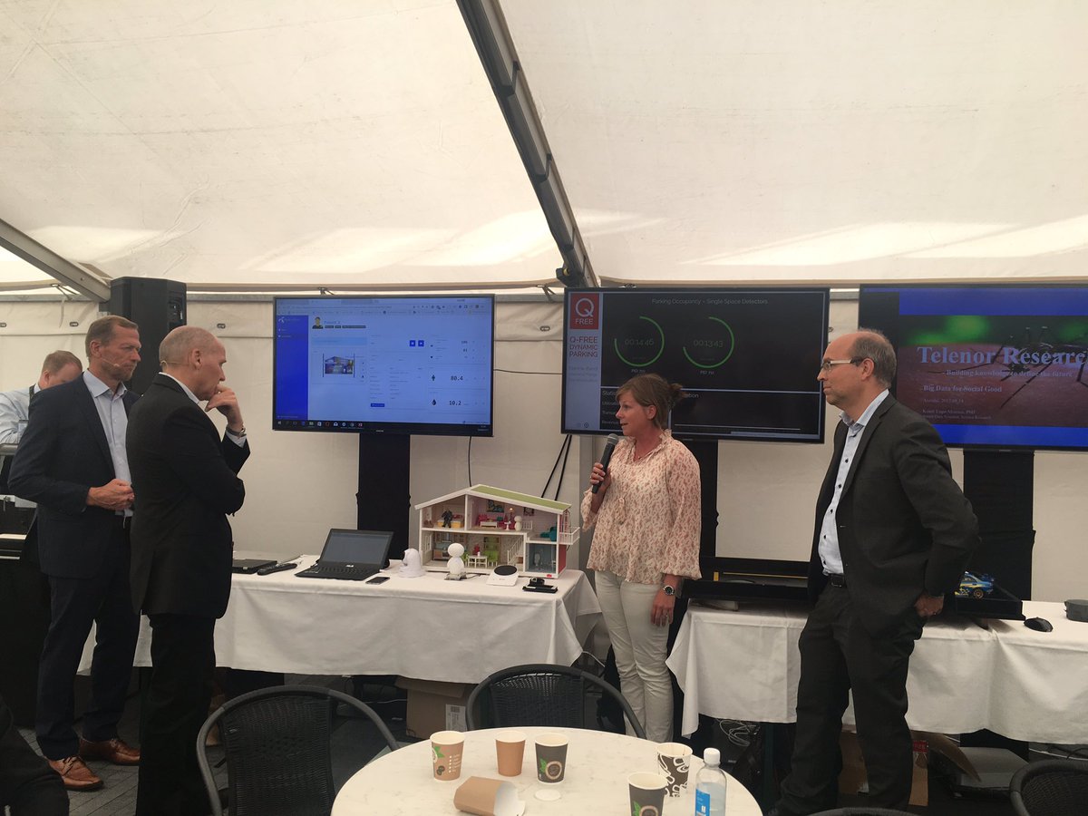 naeemzahid's tweet photo. Min kollega Hanne Engelstad snakker om #velferdsteknologi #ehelse #tryggi https://t.co/9t5OwC2Ppi