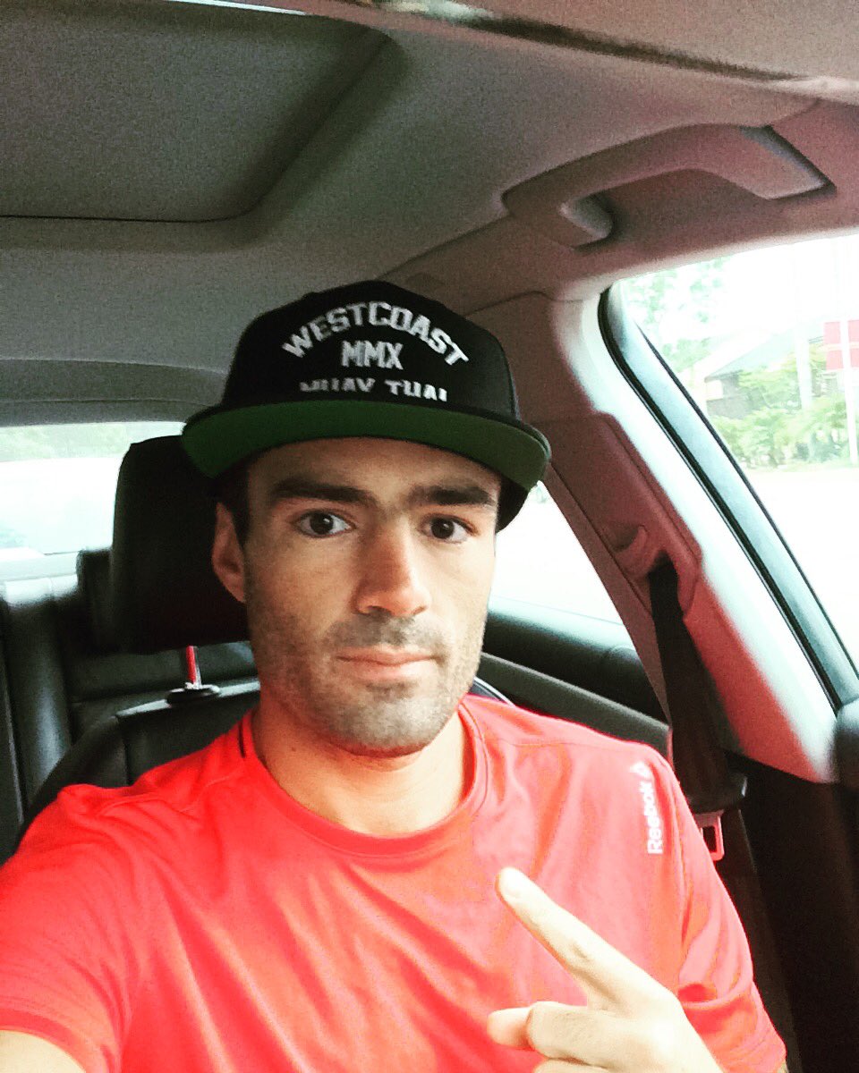 agandolfob's tweet photo. Buen inicio de semana mi gente! Proxima semana tenemos pelea EN LIMA 🇵🇪👏🏼👊🏼. Vamos con todo. @ReebokPeru https://t.co/hJVWiq0TSc