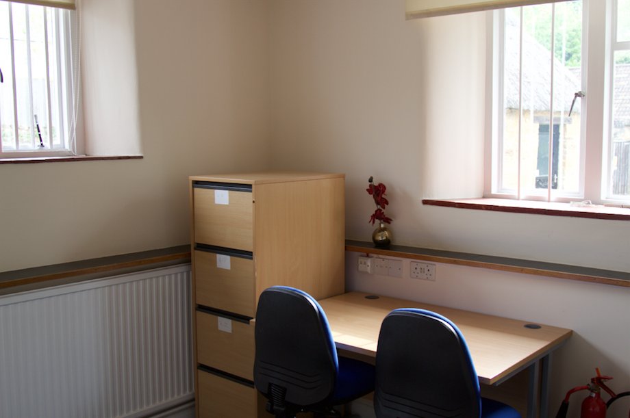 AbbeyManorBC's tweet photo. N2 is available now with it's own entrance and easy access to the conference facilities and reception. #yeovil https://t.co/qenjMAmwh8