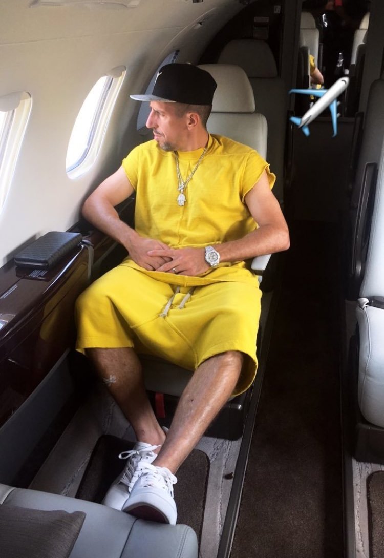 DHMe9oMXUAAUXXS.jpg:large