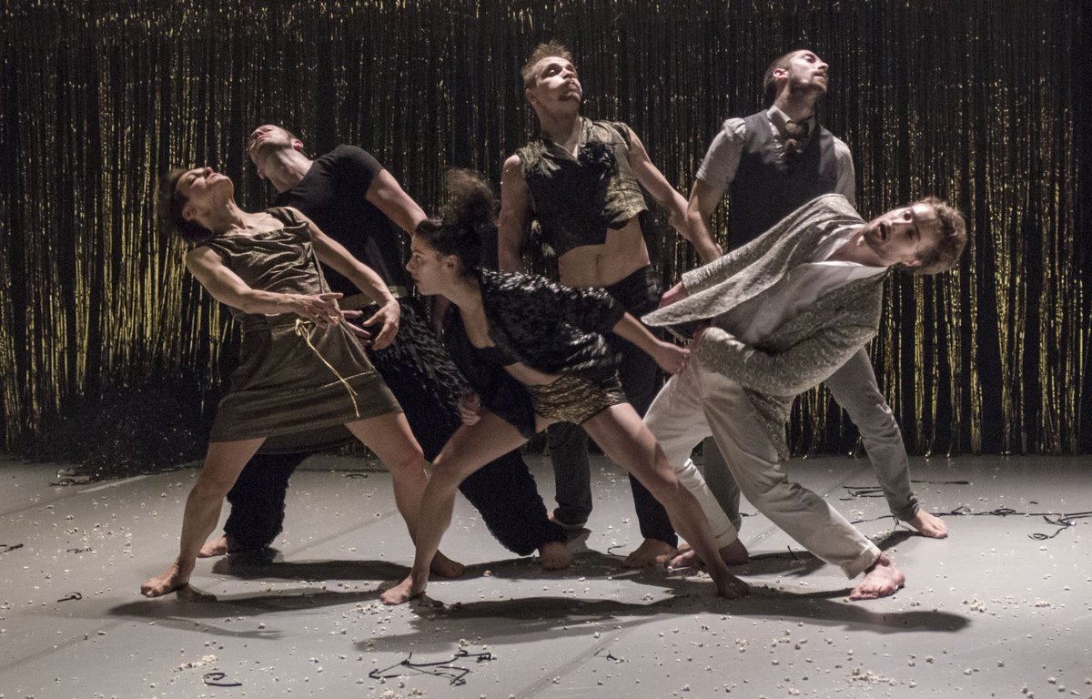 CzechCentreLnd's tweet photo. 3 WEEKS, 5 ENSEMBLES, 6 SHOWS, 51 PERFORMANCES! #CzechShowcase at #edfringe2017 - what a ride! https://t.co/M5ZueJ20bB