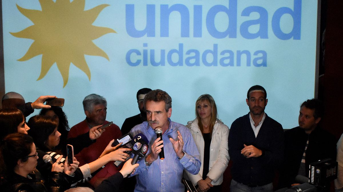 teleferosario's tweet photo. 🗳#Paso2017 -#Diputados 📎#Rossi: "Supimos canalizar el voto de los que son fuertemente críticos de la gestión Macri” >https://t.co/rVnDcO6F4F https://t.co/OKjuYvIoGR