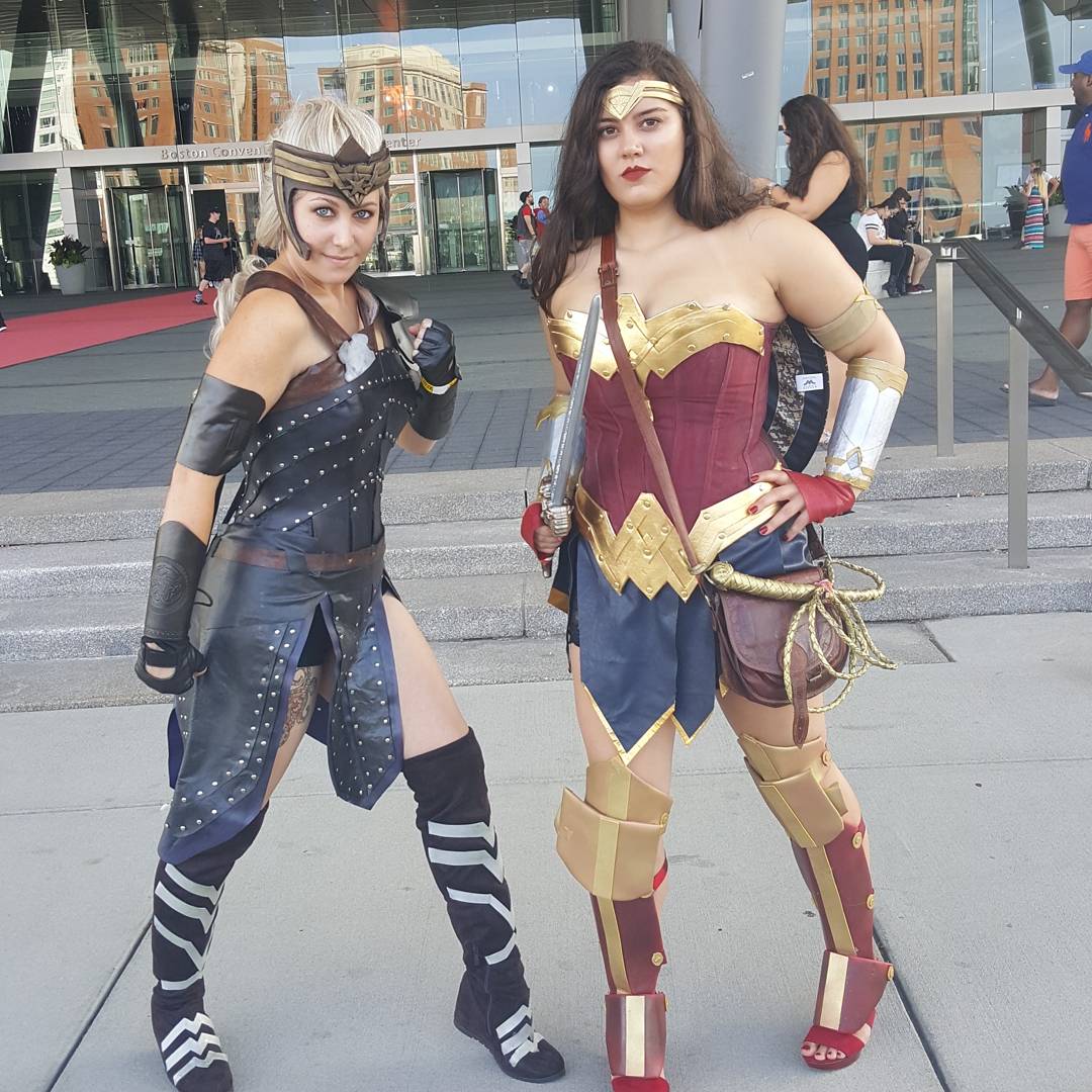 Fury0sa's tweet photo. Our visit to the world of man (@BostonComicCon) was incredible. Thank you to all the amazing, talented people we met! https://t.co/1iejpVfpwu