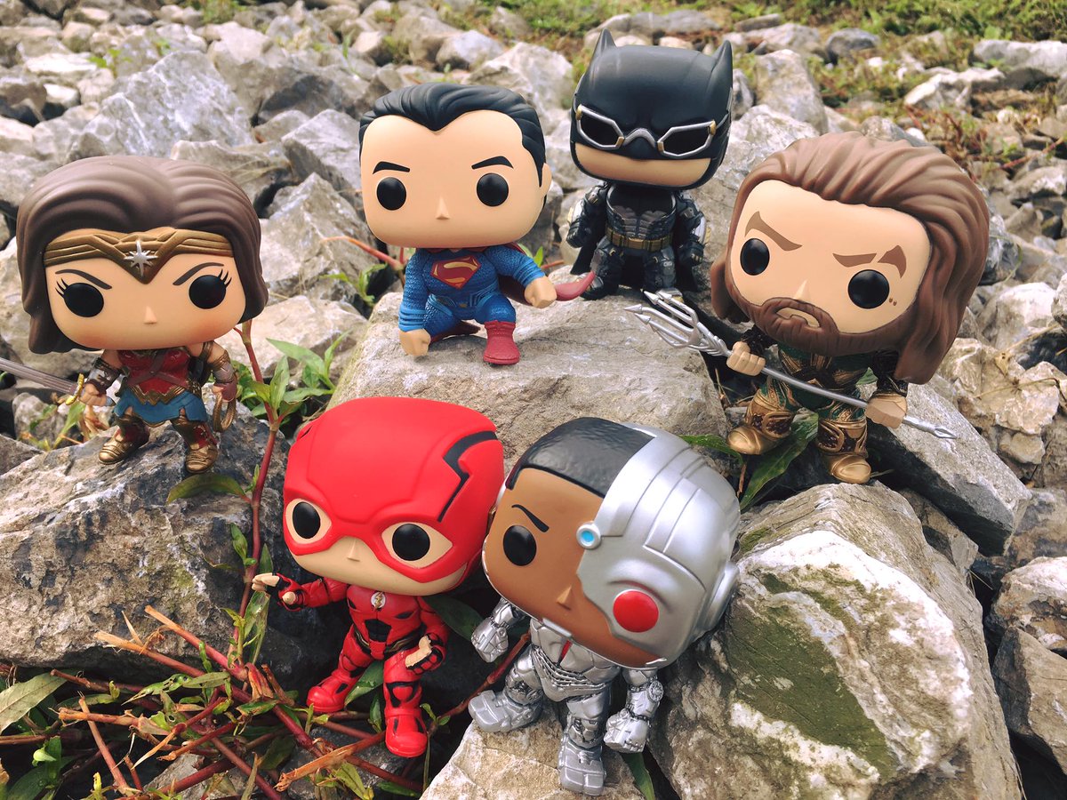 SuperHeroStuff's tweet photo. The Justice League has arrived... well at least in POP form. 😉
 https://t.co/HrzDwSaCyY https://t.co/uJGS2IBC6V