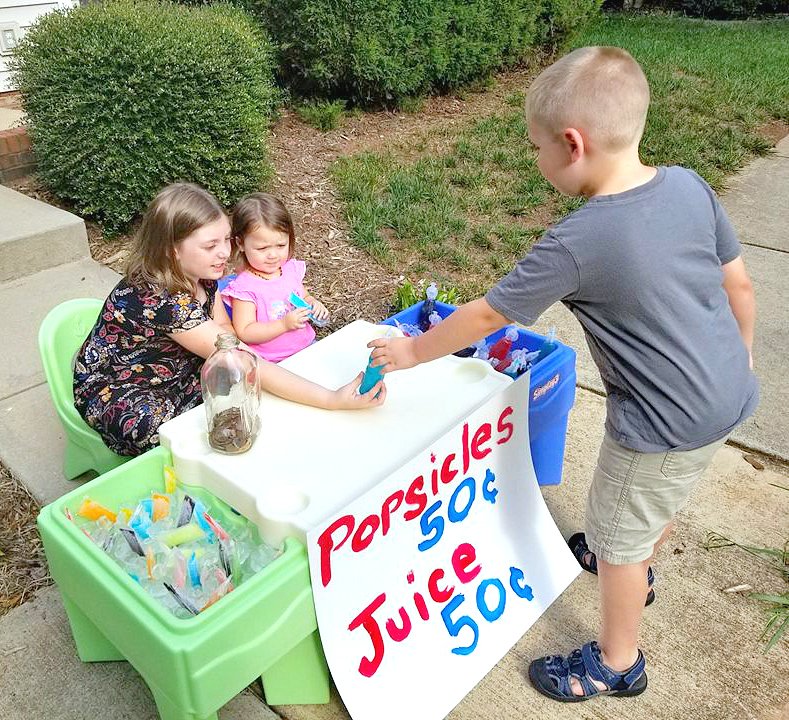 JetSetting_Mom's tweet image. 4 Money Making Ideas for Entrepreneurial Kids - bit.ly/2fF2hSF #simplayfun #money #summer #food #gardening #Entrepreneur #crafting