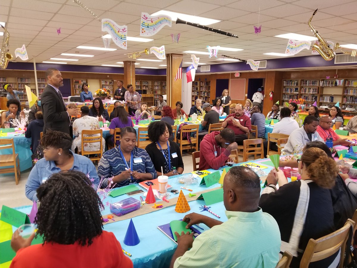 KeyMS_Cougars's tweet photo. Welcome Back Teachers & Staff
@JWilliamsKeyMS @TeamHISD https://t.co/UrjXZAqFae