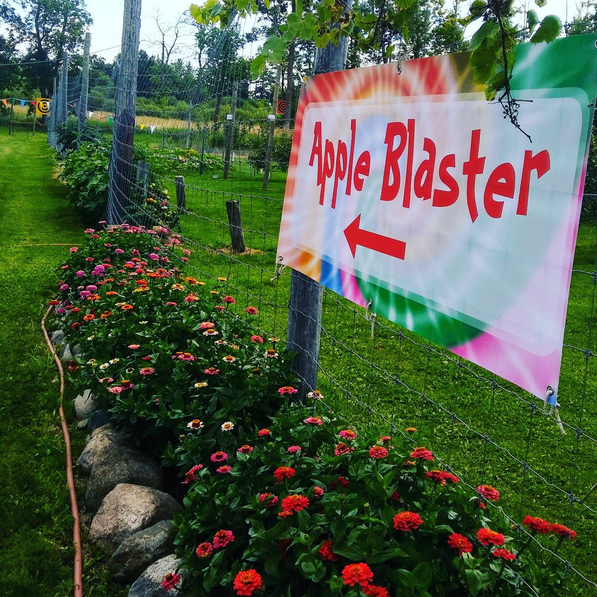 GilbysOrchard's tweet photo. Check out our brand new website. https://t.co/u8jRudQl8Q
Our fee &amp; free activities are all listed. Including our latest, The Apple Blaster! https://t.co/0MR2c6MoL8